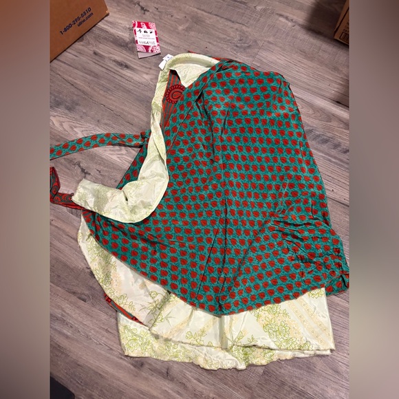 Sari Wrap Skirt - Silk NWT w multiple layers of fabric - Picture 1 of 7